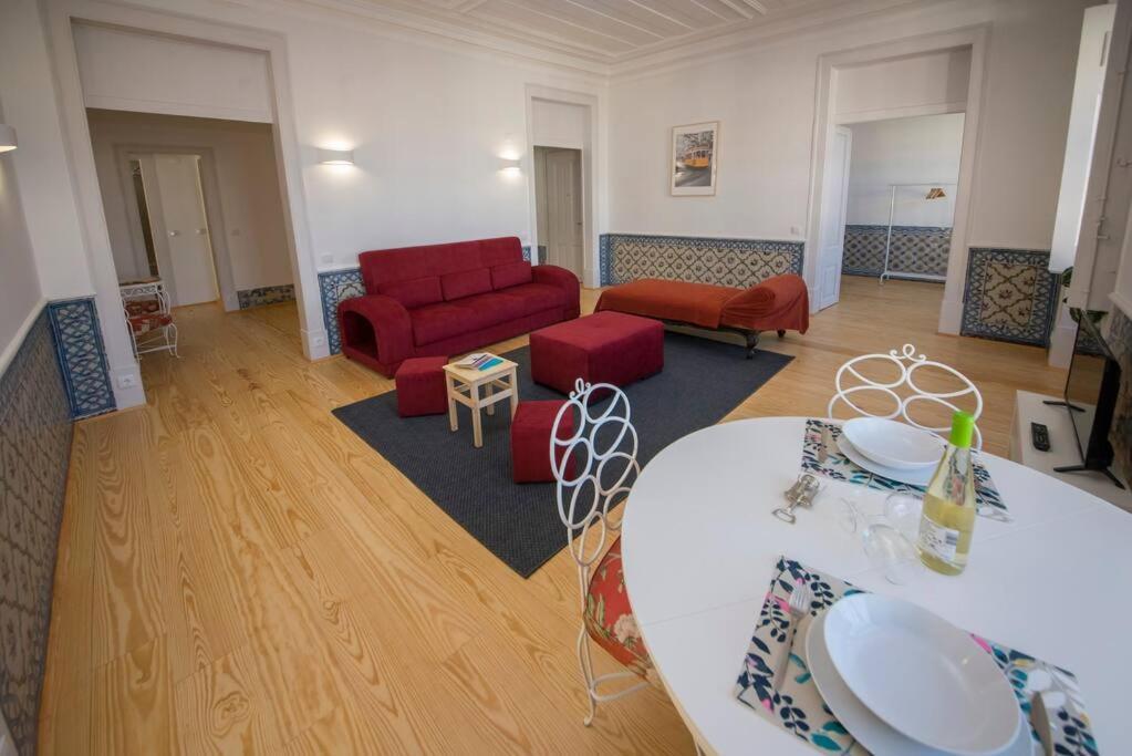 Apartment Luxurious Cais Do Sodre, 4 Bedrooms With View Lissabon