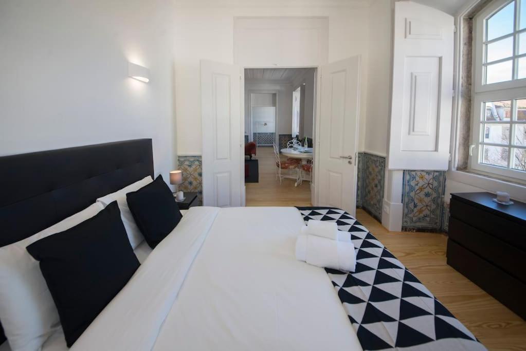 Luxurious Cais Do Sodre, 4 Bedrooms With View