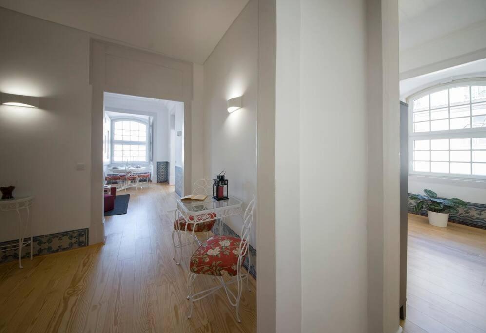 Luxurious Cais Do Sodre, 4 Bedrooms With View Apartment *