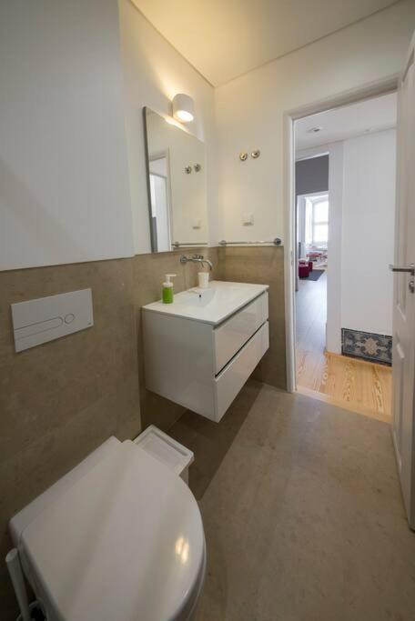 Luxurious Cais Do Sodre, 4 Bedrooms With View Apartment
