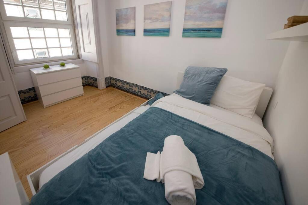 Luxurious Cais Do Sodre, 4 Bedrooms With View Apartment Lisbon
