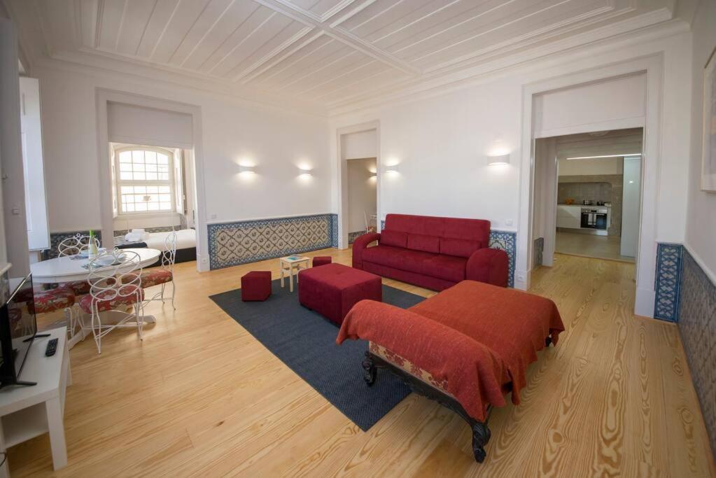 Luxurious Cais Do Sodre, 4 Bedrooms With View Apartment Lisbon